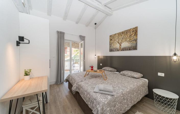 Image No.14-4 Bed Property for sale