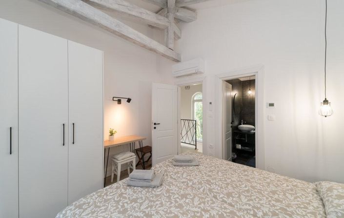 Image No.15-4 Bed Property for sale