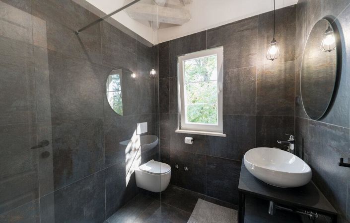 Image No.17-4 Bed Property for sale