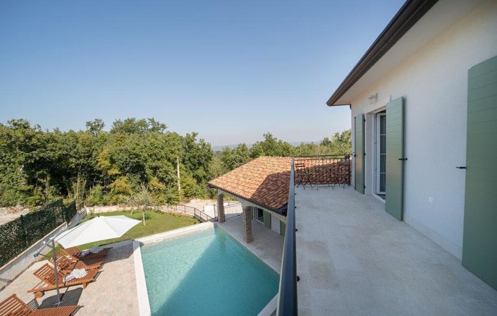 Image No.6-4 Bed Property for sale