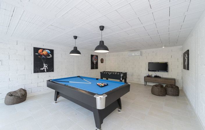 Image No.7-4 Bed Property for sale