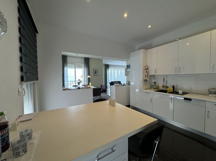 Image No.13-5 Bed Property for sale