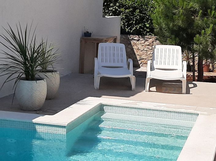 Image No.10-4 Bed Property for sale