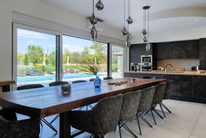 Image No.13-5 Bed Property for sale