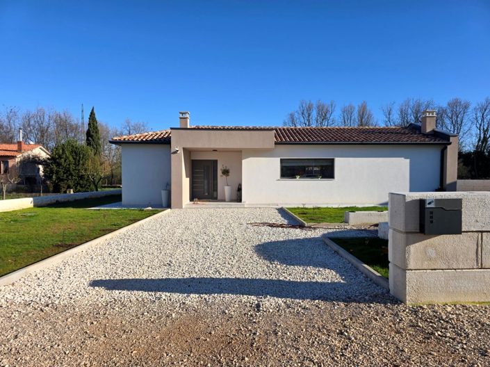 Image No.4-Propriété de 3 chambres à vendre à Labin