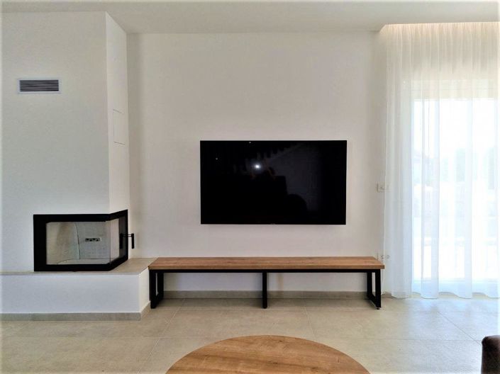 Image No.15-4 Bed Property for sale