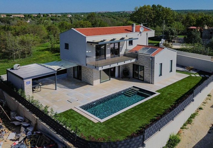 Image No.6-4 Bed Property for sale