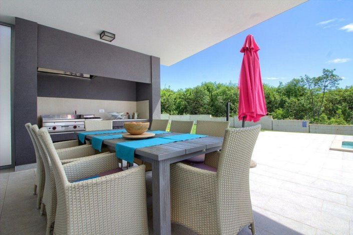 Image No.14-Propriété de 4 chambres à vendre à Krnica