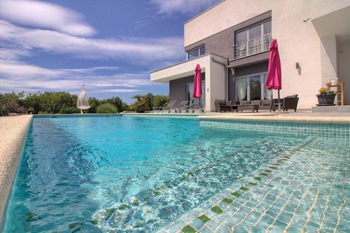 Image No.4-Propriété de 4 chambres à vendre à Krnica