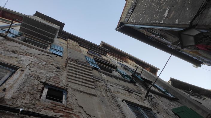 Image No.19-3 Bed Property for sale