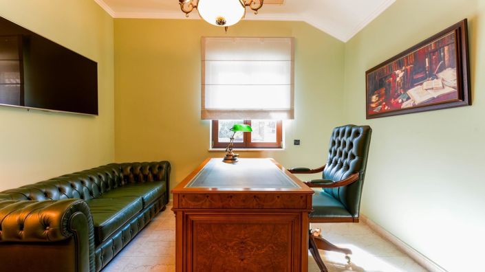 Image No.13-4 Bed Property for sale