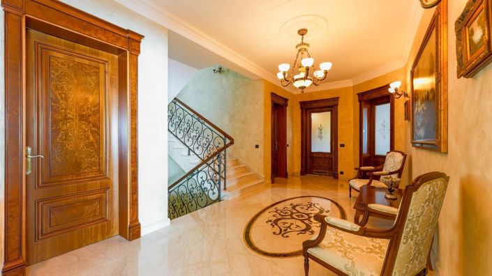 Image No.9-4 Bed Property for sale