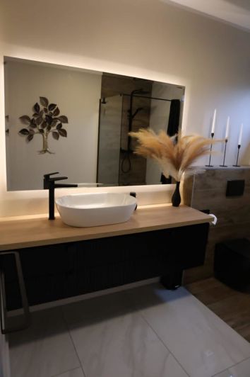 Image No.20-3 Bed Property for sale