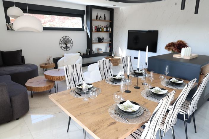 Image No.5-3 Bed Property for sale