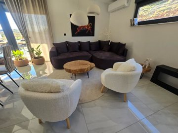 154388-583086