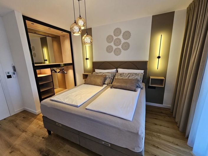 Image No.23-3 Bed Property for sale