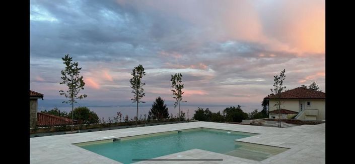 Image No.16-7 Bed Property for sale