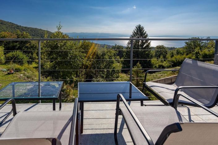 Image No.19-7 Bed Property for sale