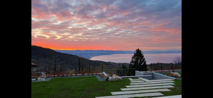 Image No.21-7 Bed Property for sale