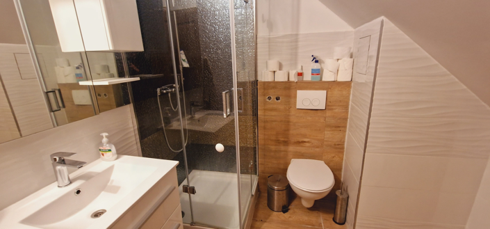 Image No.15-3 Bed Property for sale