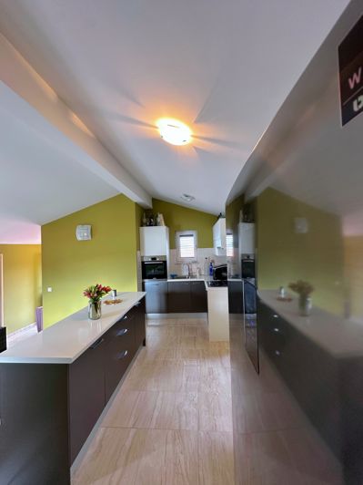 Image No.14-10 Bed Property for sale