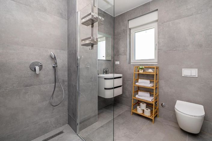 Image No.11-4 Bed Property for sale