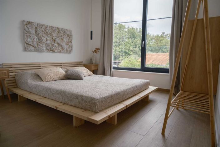 Image No.5-4 Bed Property for sale