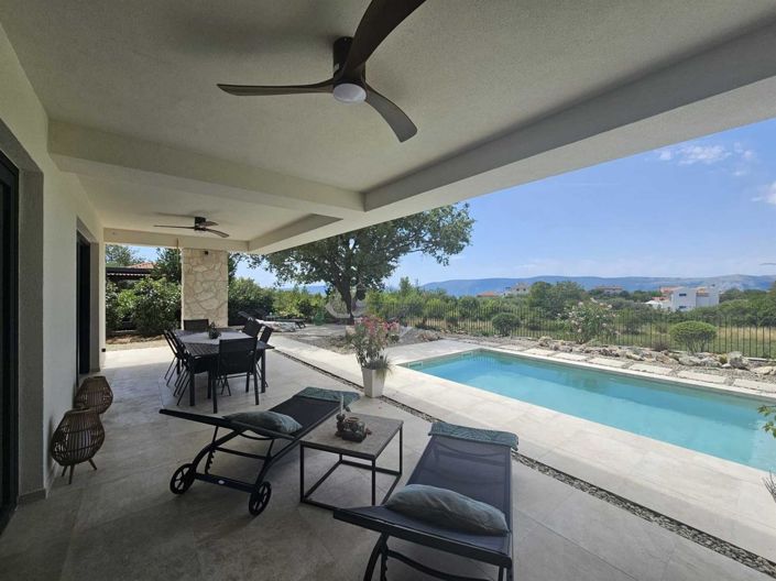 Image No.9-4 Bed Property for sale