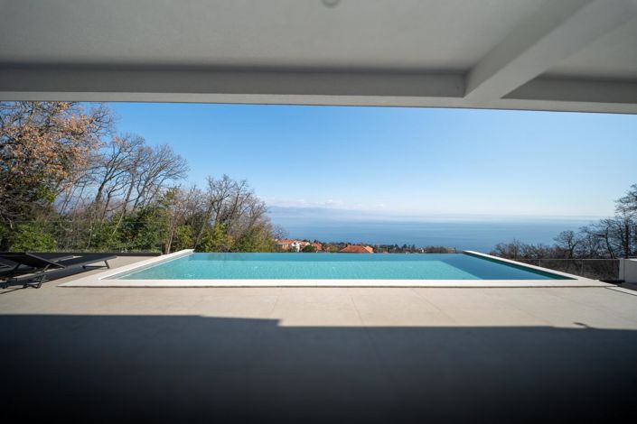 Image No.2-4 Bed Property for sale