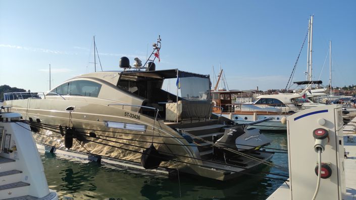 Image No.10-17 Bed Property for sale