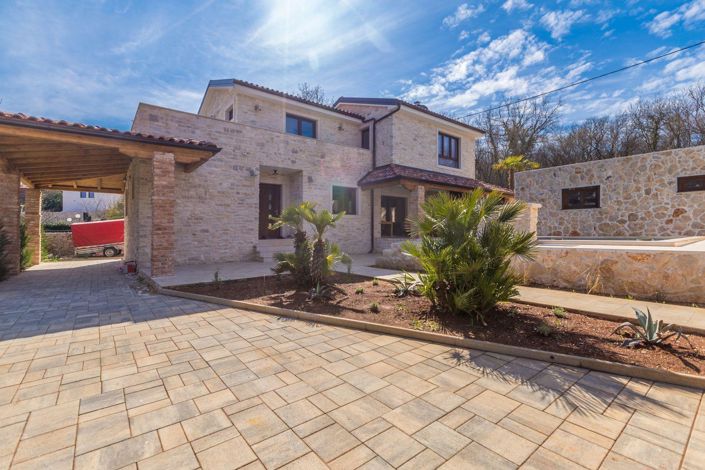 Image No.22-3 Bed Property for sale