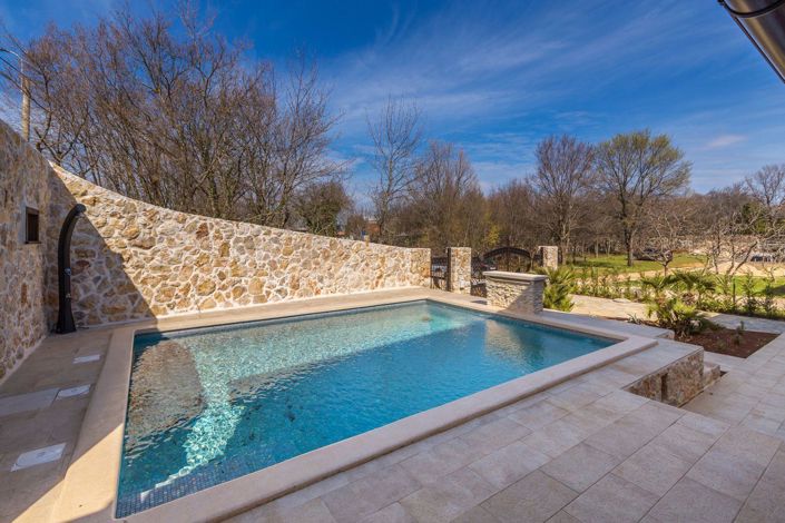 Image No.4-3 Bed Property for sale