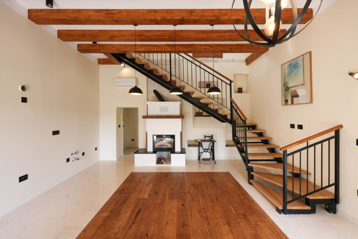 Image No.15-4 Bed Property for sale