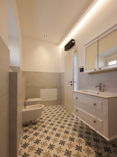 Image No.25-4 Bed Property for sale