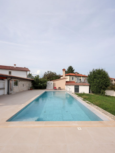 Image No.9-4 Bed Property for sale