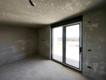 154921-584798