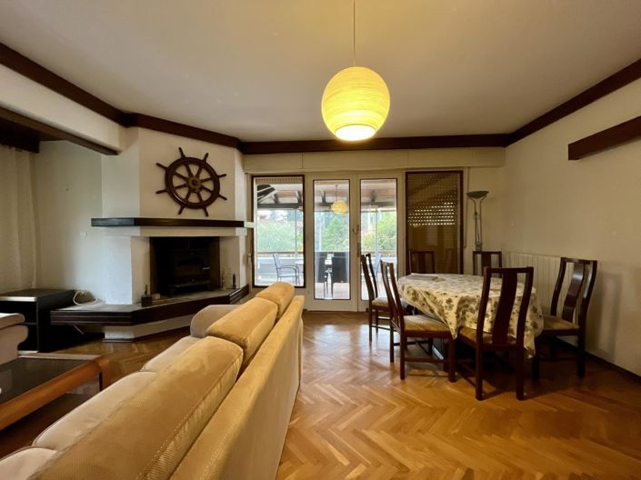 Image No.3-6 Bed Property for sale