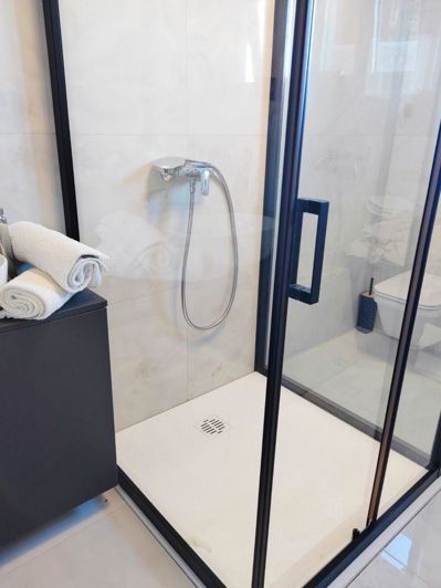 Image No.7-1 Bed Property for sale