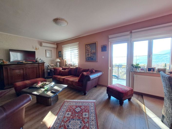 Image No.24-4 Bed Property for sale