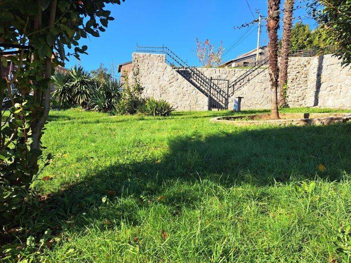 Image No.4-4 Bed Property for sale