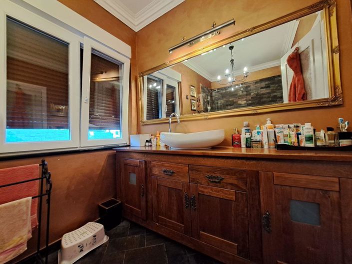 Image No.9-4 Bed Property for sale