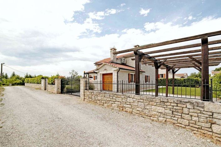 Image No.22-4 Bed Property for sale