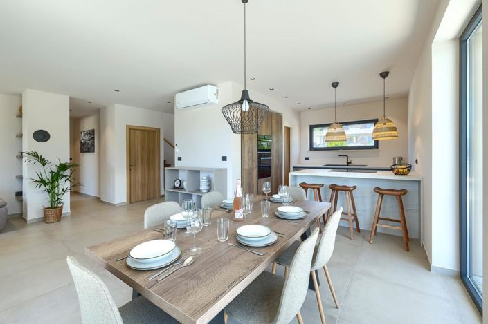 Image No.19-3 Bed Property for sale