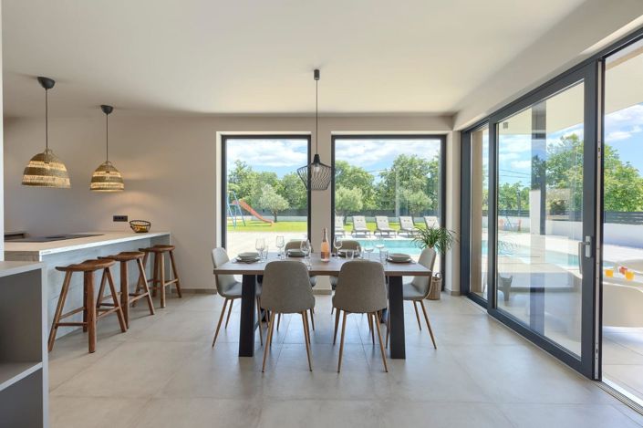 Image No.21-3 Bed Property for sale