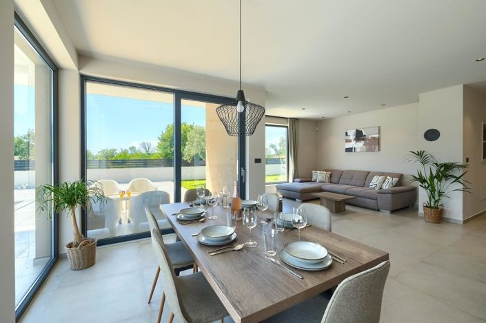 Image No.22-3 Bed Property for sale