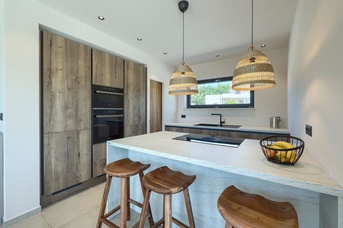 Image No.23-3 Bed Property for sale