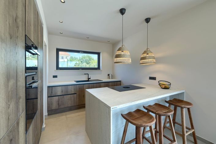 Image No.24-3 Bed Property for sale