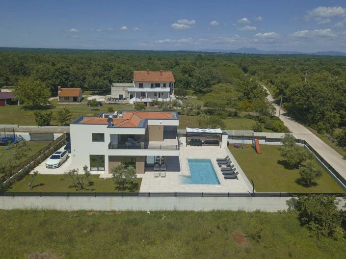 Image No.6-3 Bed Property for sale