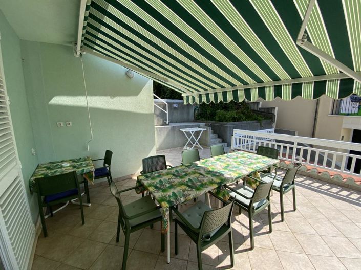 Image No.6-7 Bed Property for sale