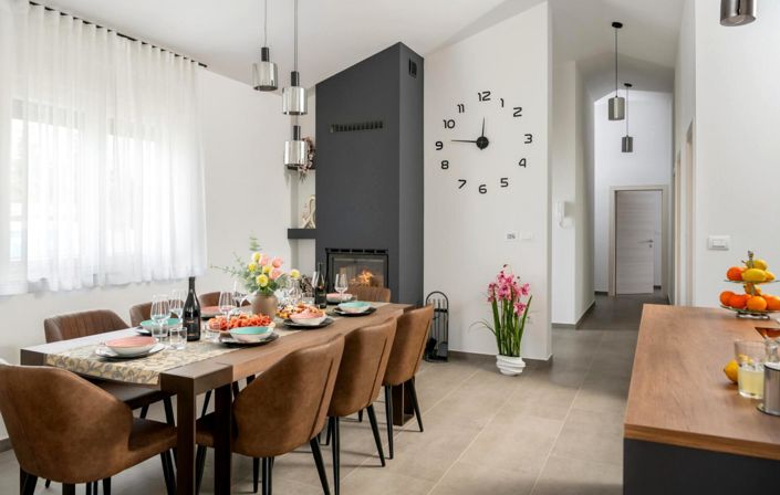 Image No.15-3 Bed Property for sale